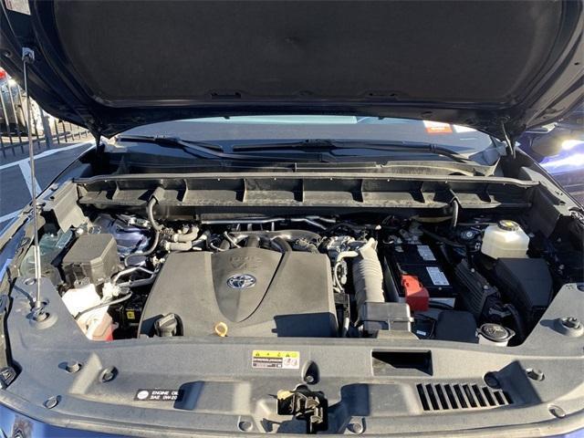 used 2022 Toyota Highlander car, priced at $34,561