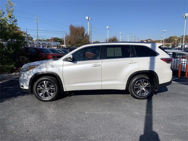 used 2016 Toyota Highlander car, priced at $19,399