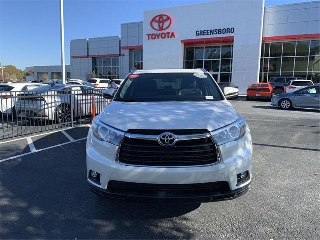 used 2016 Toyota Highlander car, priced at $19,399