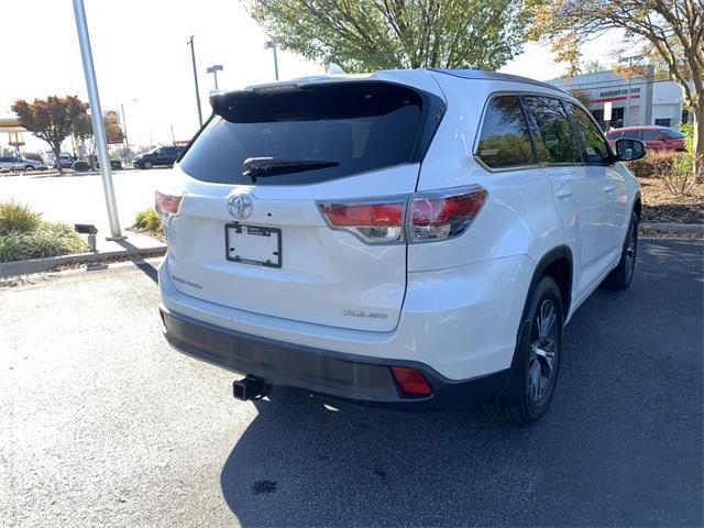 used 2016 Toyota Highlander car, priced at $19,399