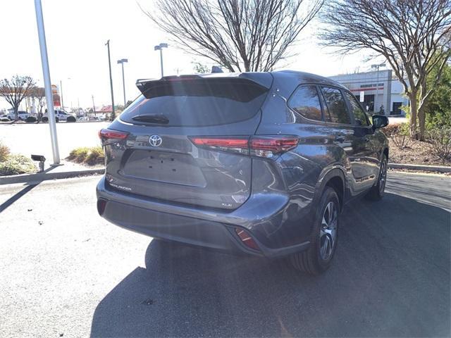 used 2023 Toyota Highlander car, priced at $37,906