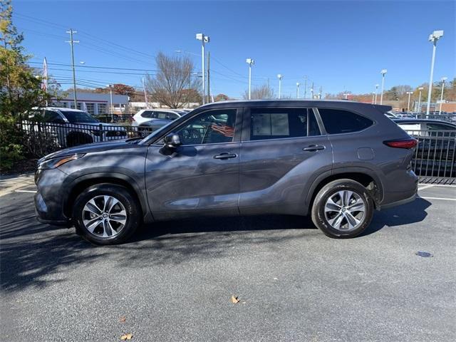 used 2023 Toyota Highlander car, priced at $37,906