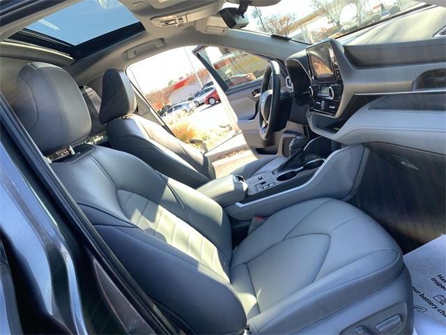 used 2023 Toyota Highlander car, priced at $37,906