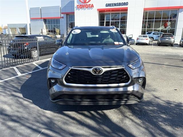 used 2023 Toyota Highlander car, priced at $37,906