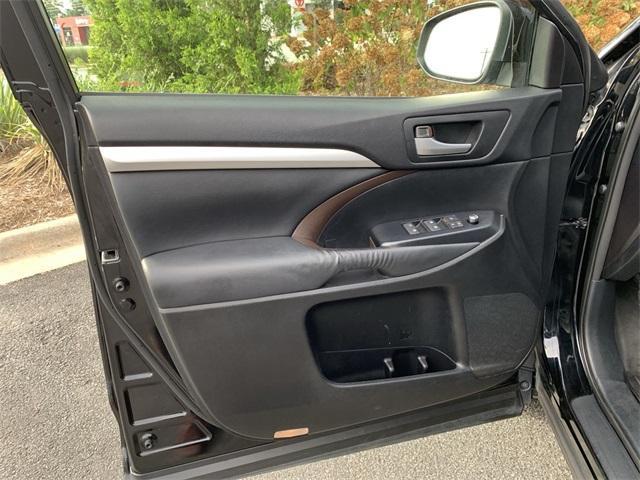 used 2015 Toyota Highlander car, priced at $19,699