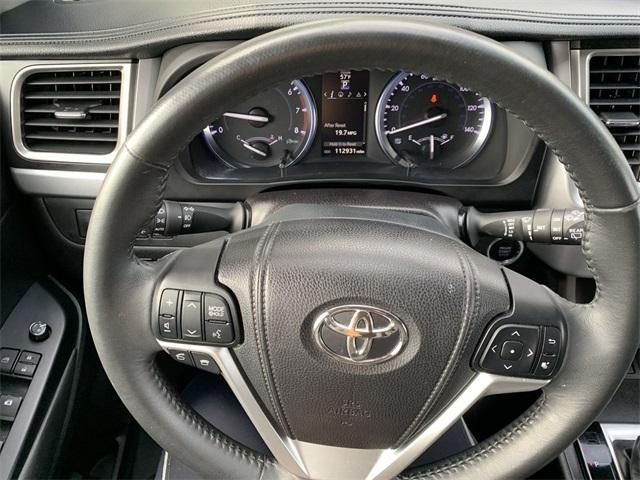used 2015 Toyota Highlander car, priced at $19,699
