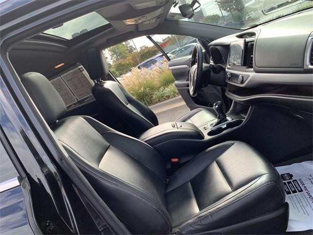 used 2015 Toyota Highlander car, priced at $19,699