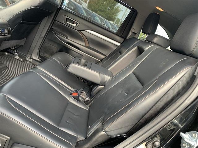 used 2015 Toyota Highlander car, priced at $19,699
