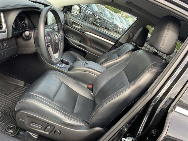 used 2015 Toyota Highlander car, priced at $19,699