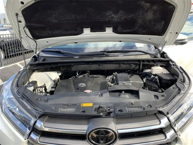 used 2019 Toyota Highlander car, priced at $26,999