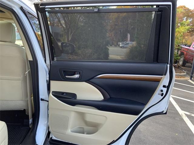 used 2019 Toyota Highlander car, priced at $26,999