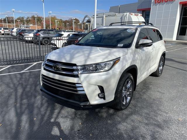 used 2019 Toyota Highlander car, priced at $26,999