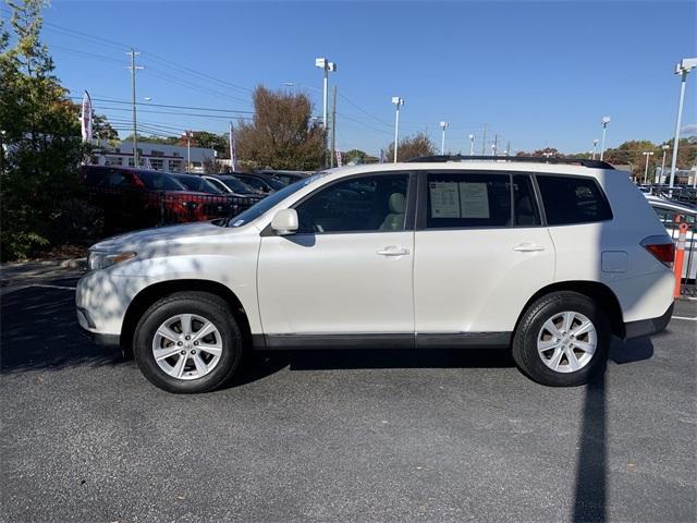 used 2013 Toyota Highlander car, priced at $8,999