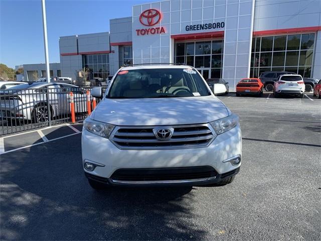 used 2013 Toyota Highlander car, priced at $8,999
