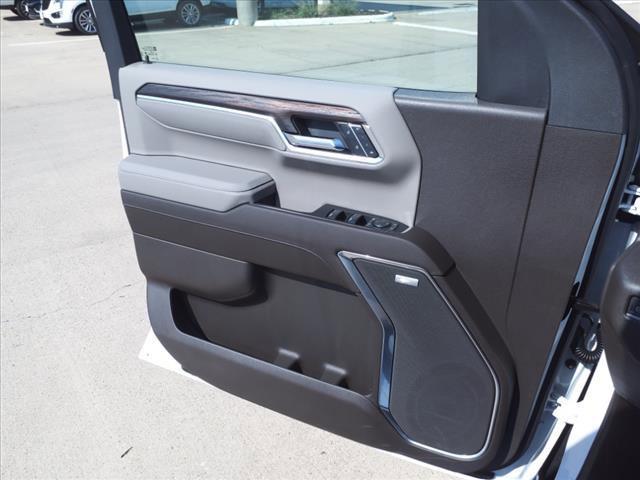 new 2025 GMC Sierra 1500 car, priced at $55,045