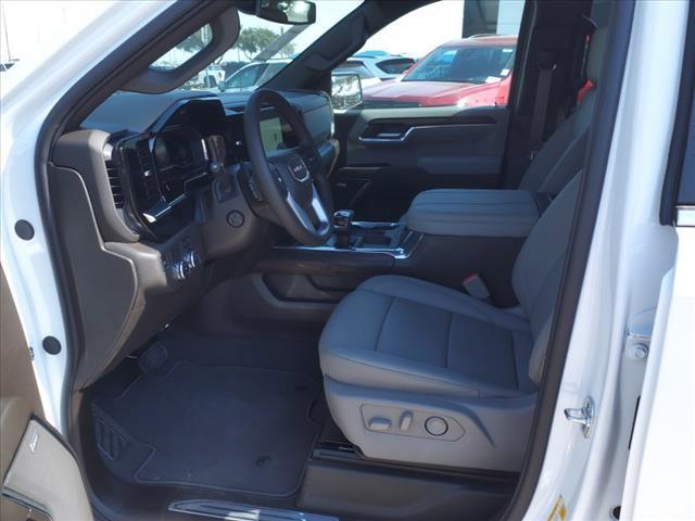 new 2025 GMC Sierra 1500 car, priced at $55,045