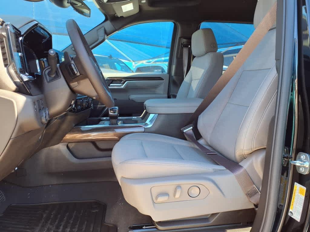 new 2025 Chevrolet Silverado 1500 car, priced at $45,645
