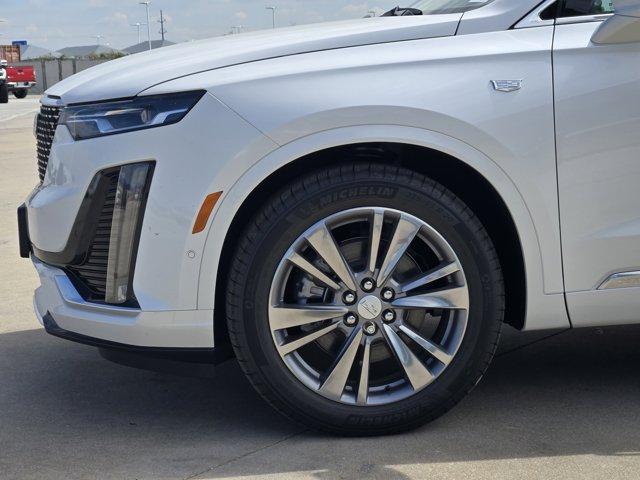 new 2025 Cadillac XT6 car, priced at $60,815