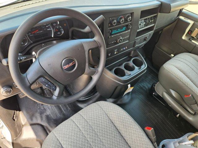 new 2025 GMC Savana 2500 car