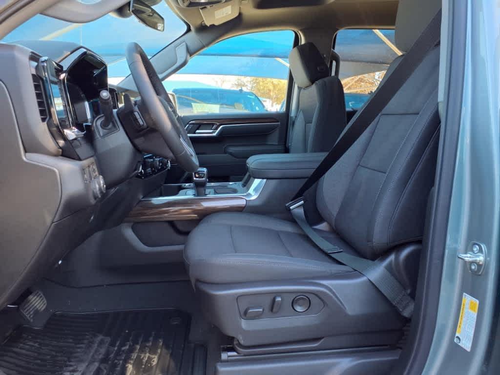 new 2025 Chevrolet Silverado 1500 car, priced at $45,645