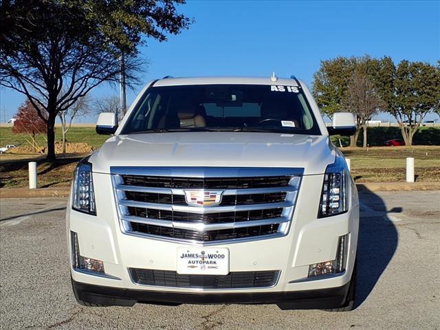 used 2020 Cadillac Escalade car, priced at $35,977