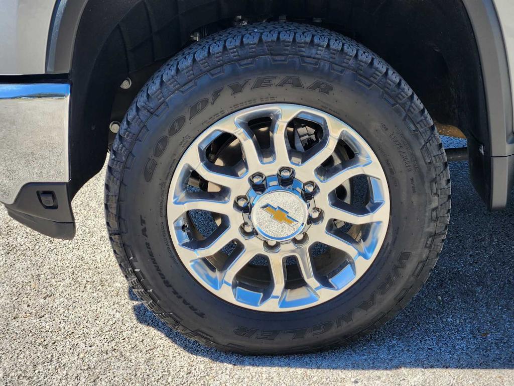 used 2025 Chevrolet Silverado 3500 car, priced at $76,977