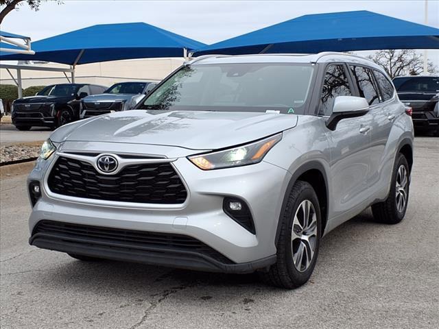 used 2023 Toyota Highlander car, priced at $36,977