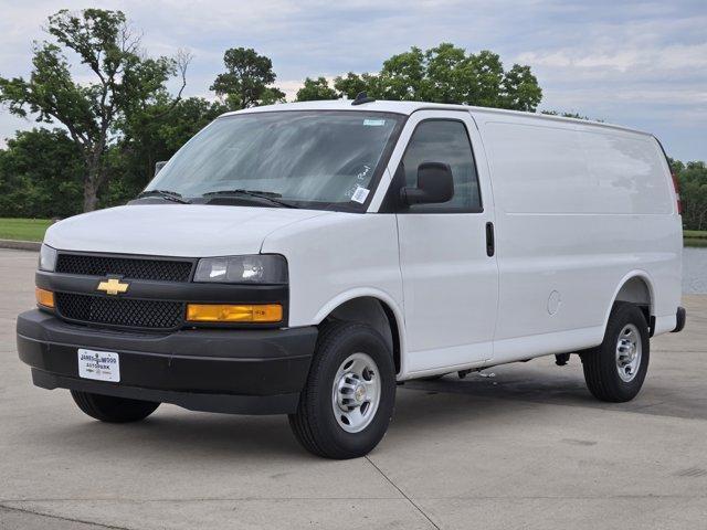 new 2025 Chevrolet Express 2500 car