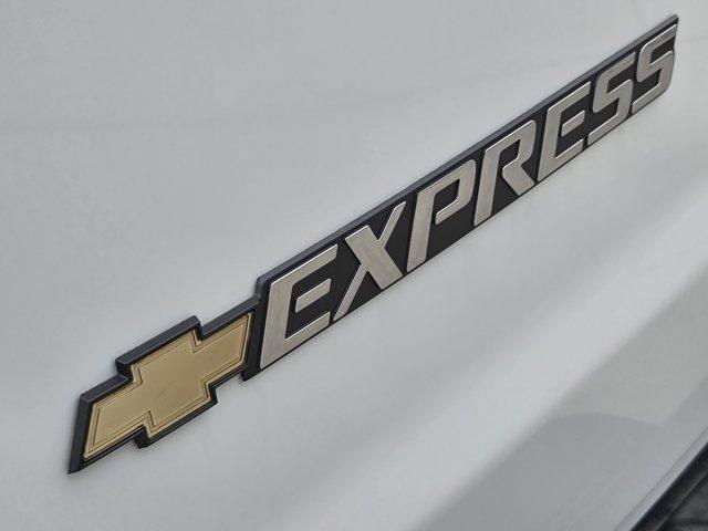new 2025 Chevrolet Express 2500 car