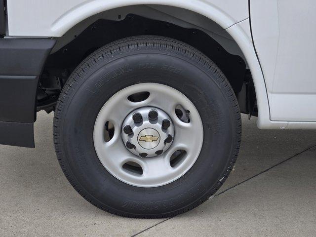 new 2025 Chevrolet Express 2500 car