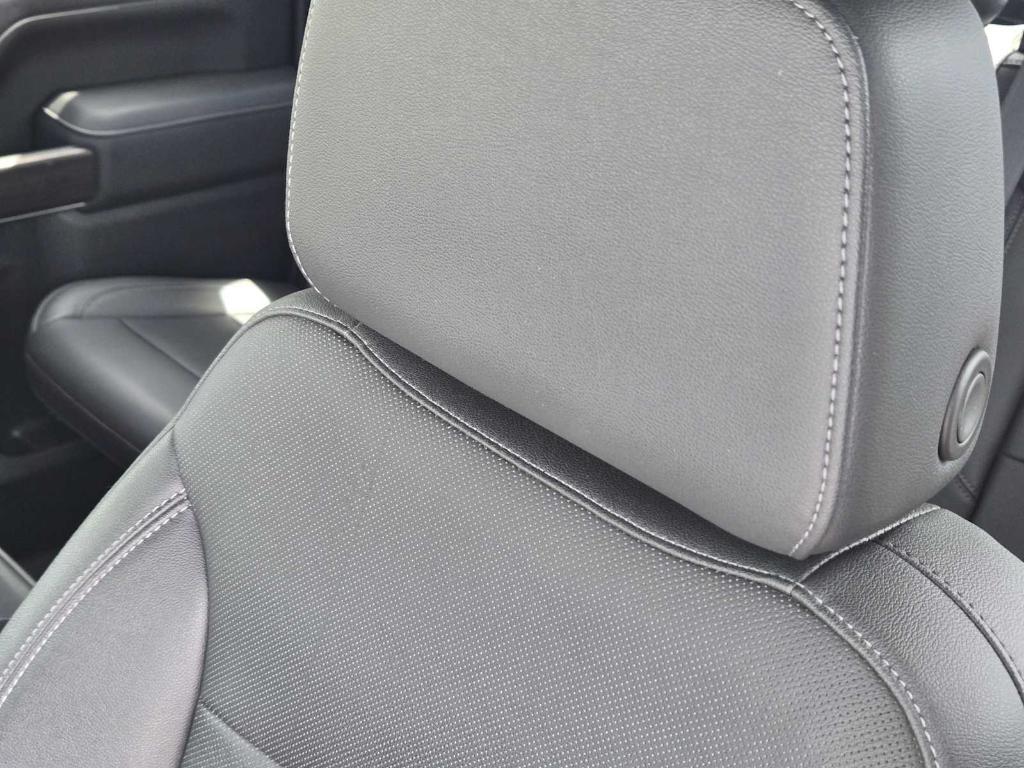 used 2022 GMC Sierra 2500 car, priced at $52,977