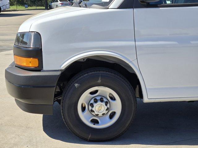 new 2025 Chevrolet Express 2500 car