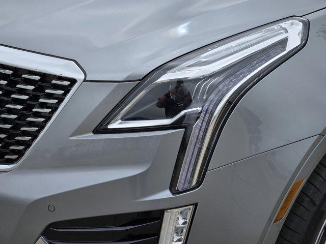 new 2025 Cadillac XT5 car, priced at $44,790