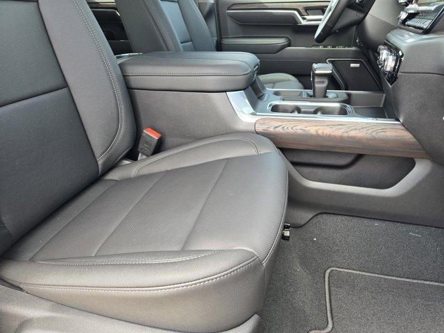 new 2025 GMC Sierra 1500 car, priced at $56,525