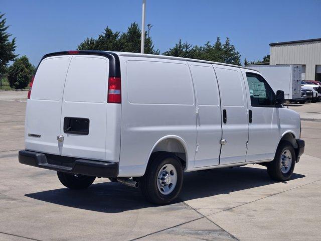 new 2025 Chevrolet Express 2500 car