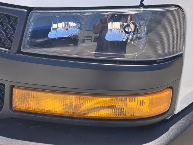 new 2025 Chevrolet Express 2500 car