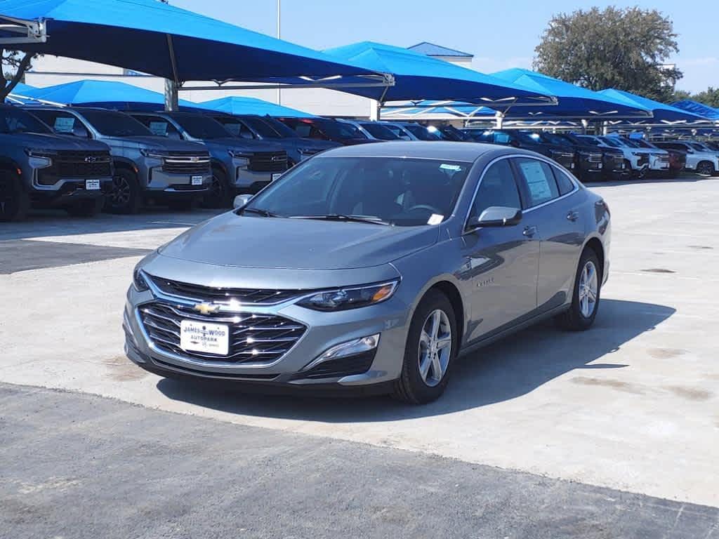 new 2025 Chevrolet Malibu car, priced at $27,245