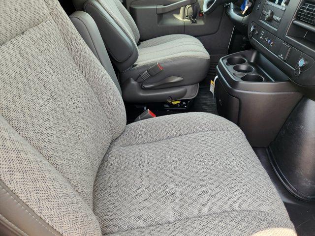 new 2025 GMC Savana 2500 car