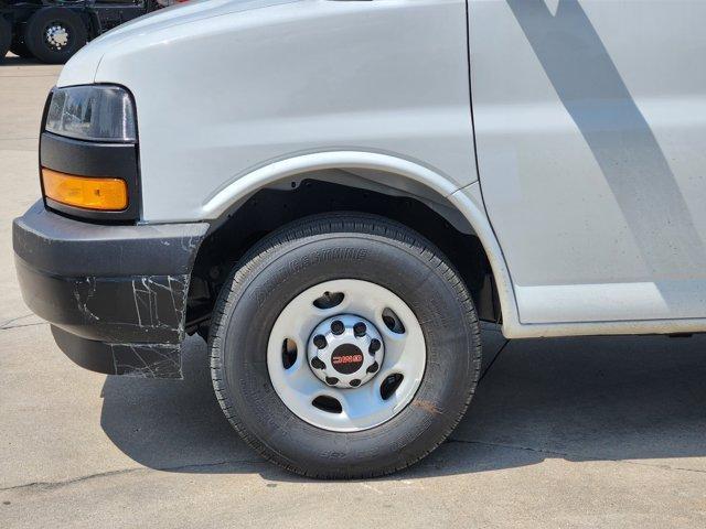 new 2025 GMC Savana 2500 car