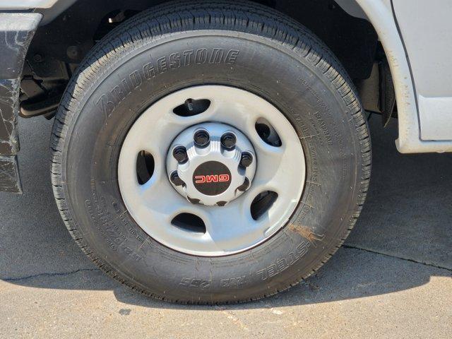 new 2025 GMC Savana 2500 car