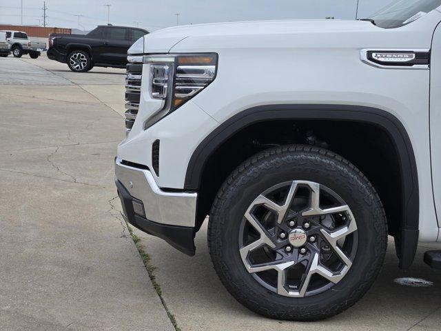 new 2025 GMC Sierra 1500 car, priced at $56,030
