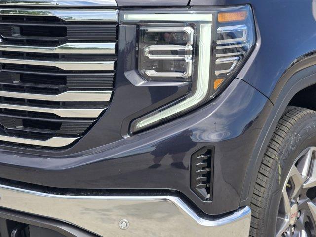 new 2025 GMC Sierra 1500 car, priced at $52,675