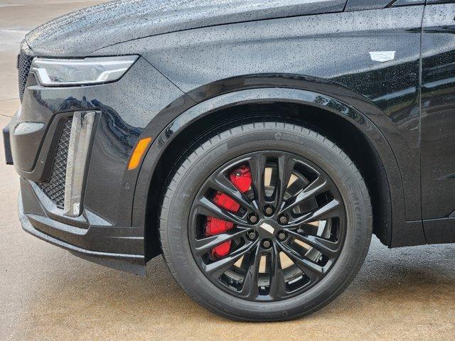 used 2022 Cadillac XT6 car, priced at $34,977