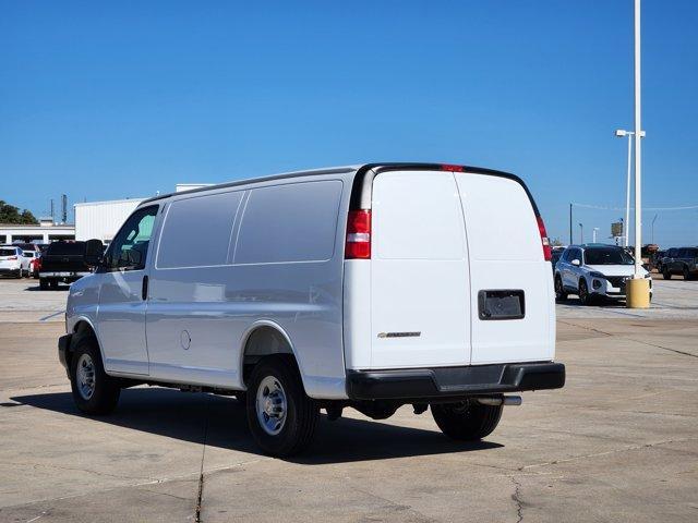new 2025 Chevrolet Express 2500 car