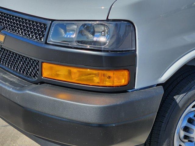 new 2025 Chevrolet Express 2500 car