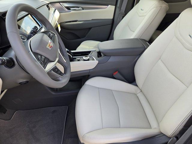 new 2025 Cadillac XT5 car, priced at $57,790