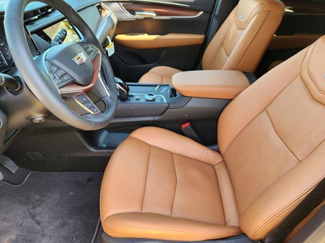 new 2025 Cadillac XT5 car