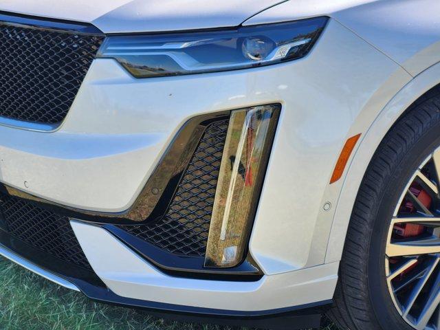 new 2025 Cadillac XT6 car, priced at $67,440