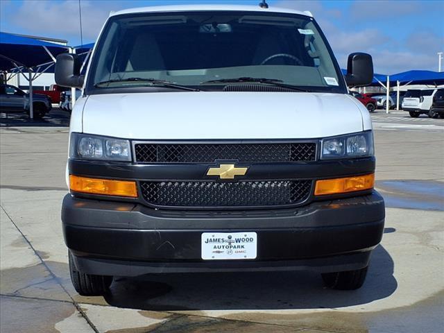 new 2024 Chevrolet Express 2500 car