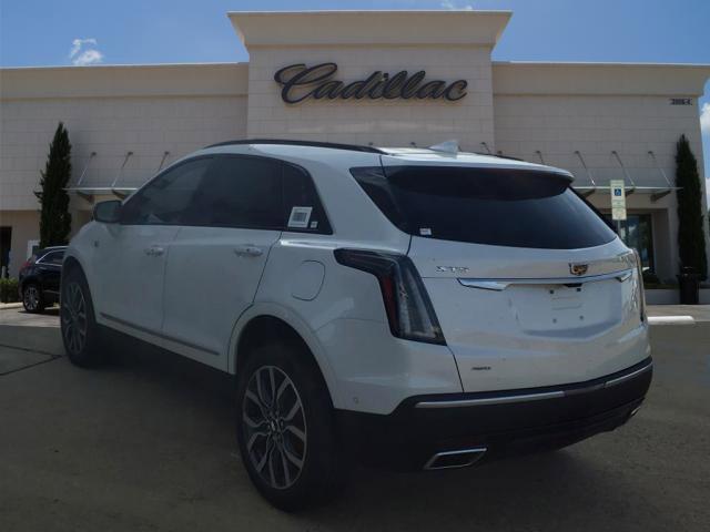 new 2024 Cadillac XT5 car